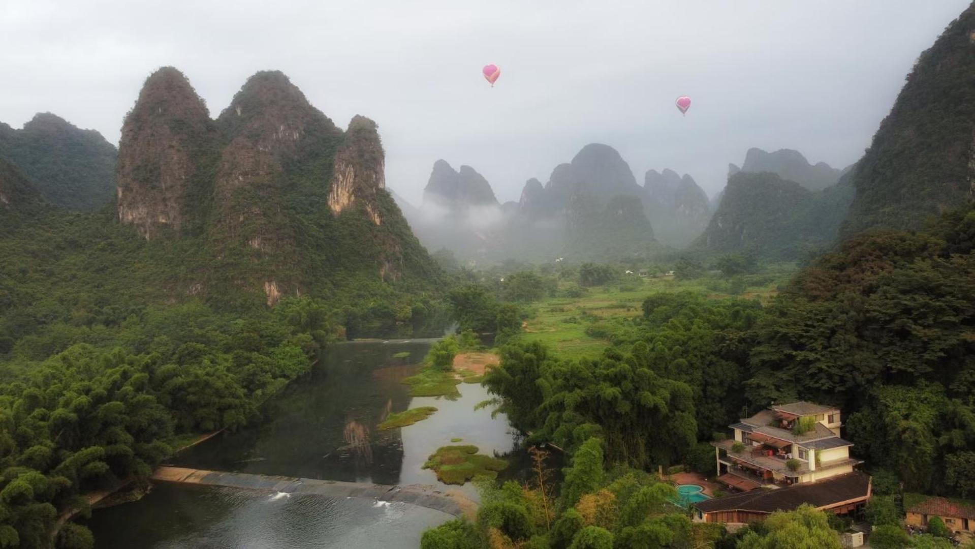 Moondance Boutique Resort Yangshuo Extérieur photo