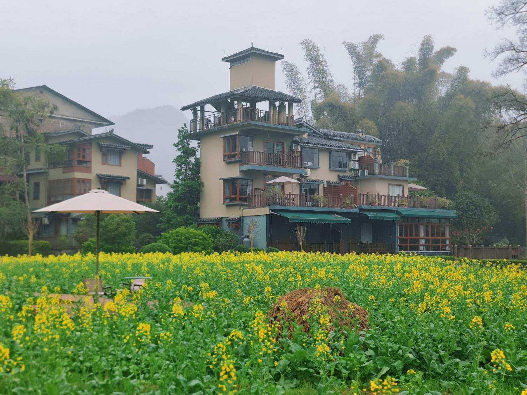Moondance Boutique Resort Yangshuo Extérieur photo
